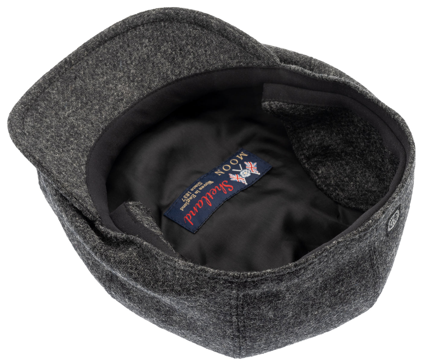 Cap with black satin lining and Fold-down earflaps