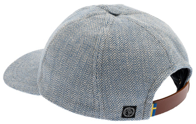 Blå handsydd keps i linne från Sverige