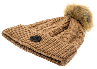 Brun kabelstickad mössa med pälstofs