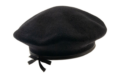 Black unisex beret for men